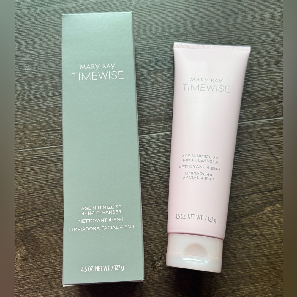 Mary Kay Timewise Age Minimize 3D      4-IN-1 Cleanser
